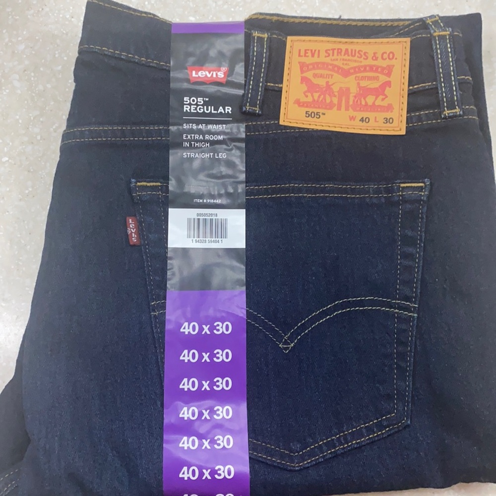 NWT, Levi’s blue jeans.